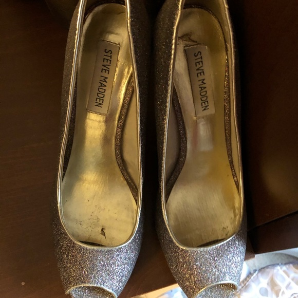 Steve Madden Pumps - Picture 2 of 5